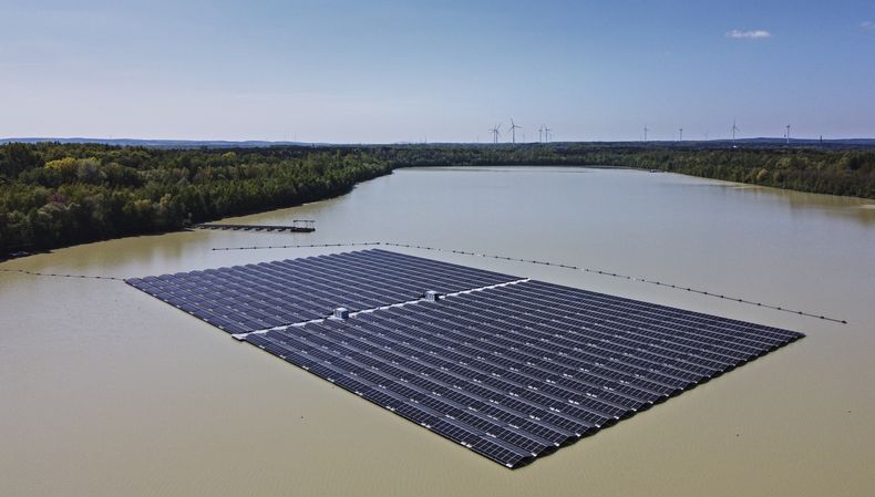 Aumenta capacidad de energía renovable, impulsada por auge solar y ...