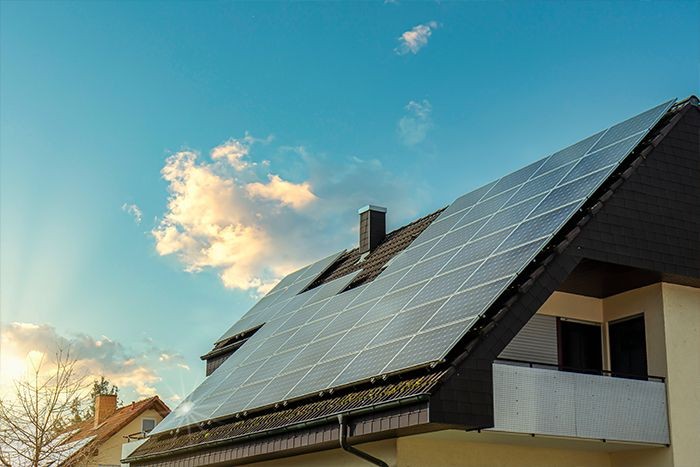 4 Cosas que Debes Saber sobre los Paneles Solares para Casa · Bright